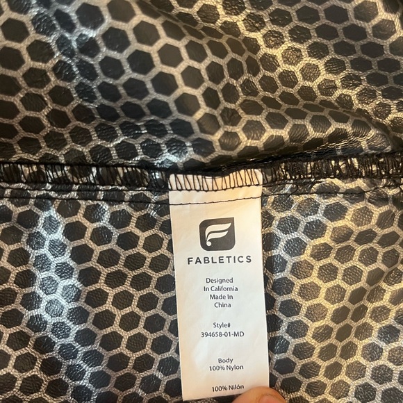 Fabletics Lightweight Corbet Zip Up Black Soft Shell Jacket Women’s Size M - Picture 13 of 14